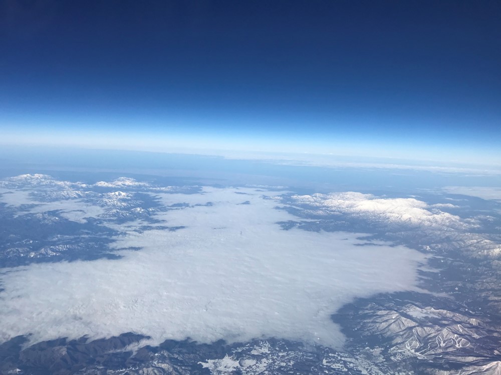 雲海の上から